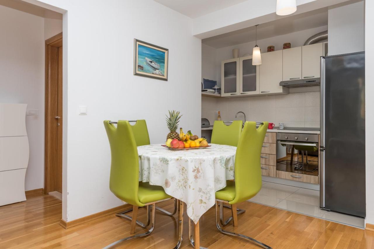 Appartamento Neno Makarska Esterno foto