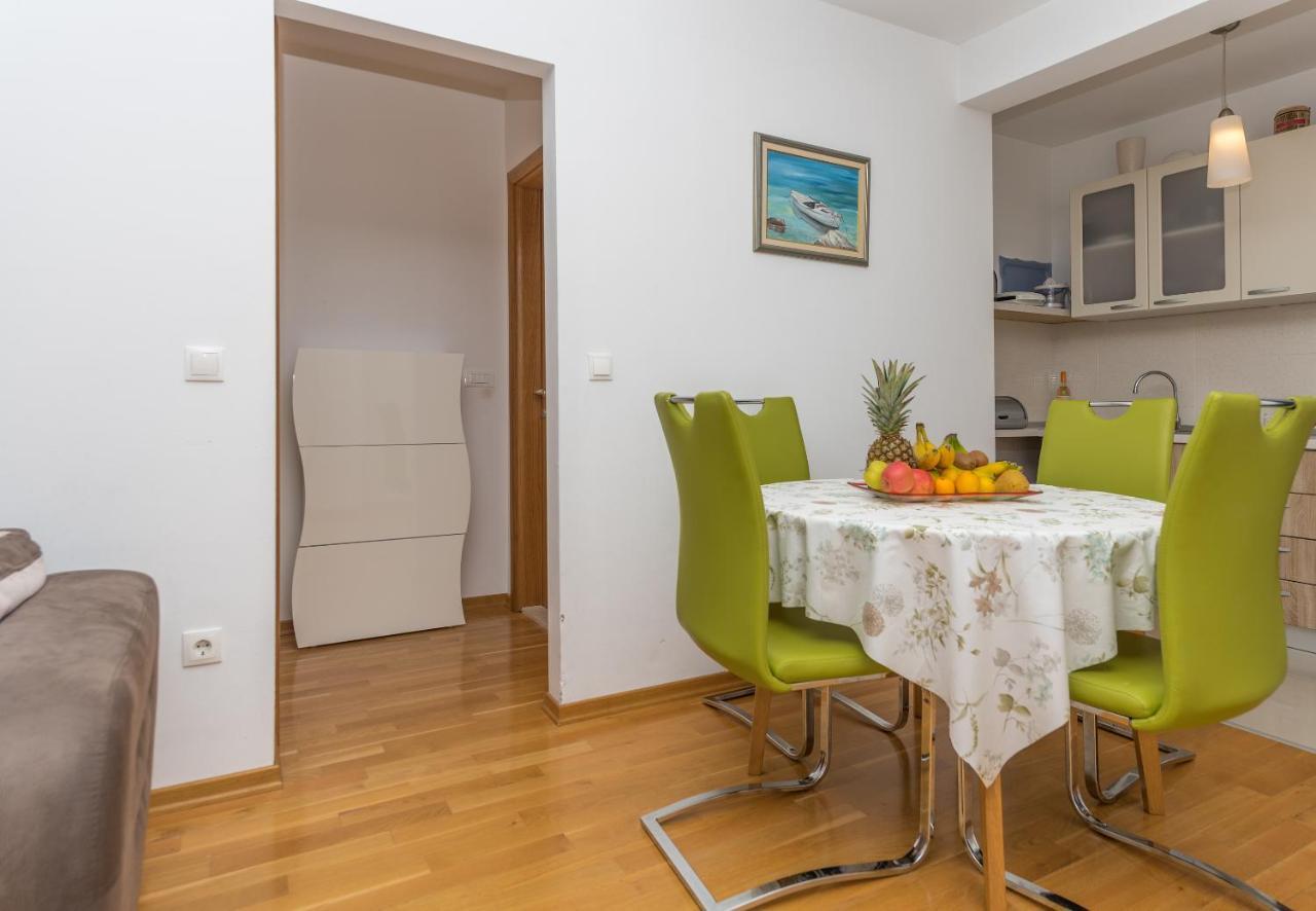 Appartamento Neno Makarska Esterno foto
